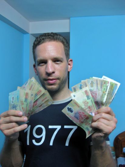 Stoffl und meinereiner sind nun vielfache Millionäre und dementsprechend gefragt. Es lebe der Zaster 