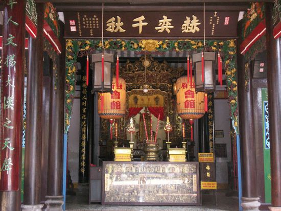 die meisten sind chinesischer Natur