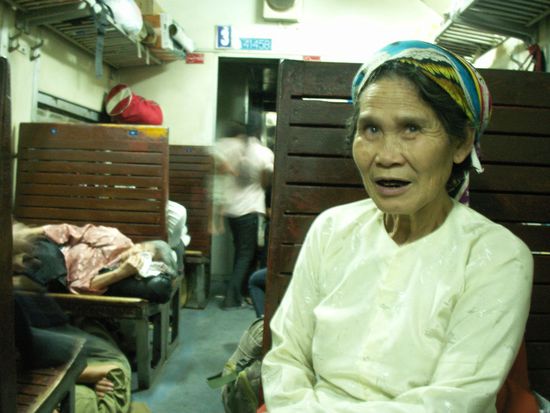 alles natürlich unter dem gestrengen Blick der Großmutter ...