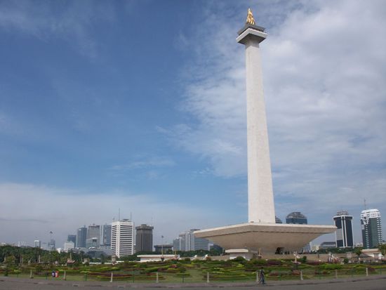 das Independence Monument. Meinereiner hat es via Lift bezwungen 