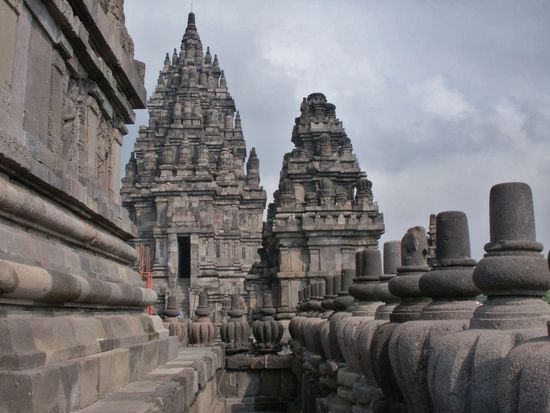 und langsam wagt sich auch der blaue Himmel zwischen den Wolken hervor.