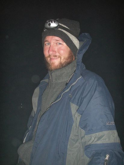 meinereiner ist ein bissi besser ausgerüstet als eine liebe Mitbesteigerin aus dem fernen Canada. Jaja, Flipflops sind halt modern. In diesem Fall ein klarer Flip FLOP!