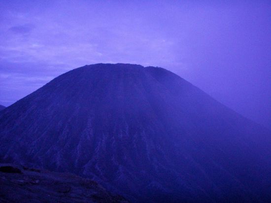 Allerdings gibt es hier nicht nur einen Vulkan. Es handelt sich hierbei um eine große Familie ...
