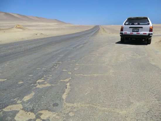 irgendwie haben wir uns das etwas anders vorgestellt, doch die ausläufer der atacama wüste reichen tatsächlich bis hierher.