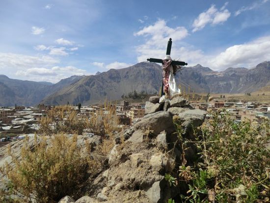 ins Cabanaconde einischaun.