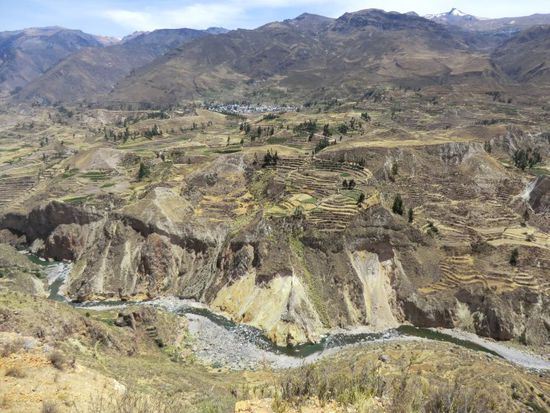 die liebevoll angelegten Terassen sagen uns das letzte Mal: Adios amigo, sie war schön, die Zeit ...