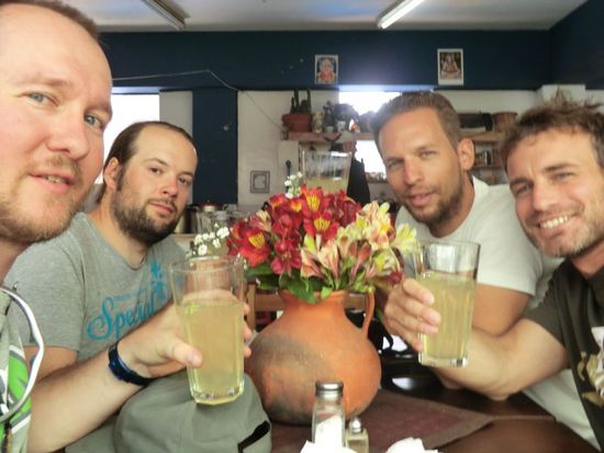 Ein überraschend herrliches Mittagessen in der Markthalle von Urubamba.