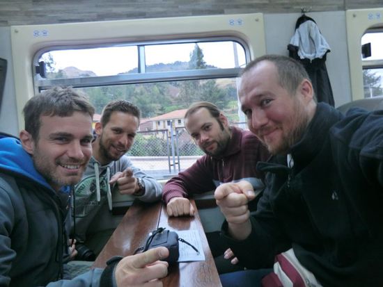 die reise im vistadome von cusco nach aguas calientes.