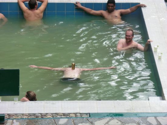 3 stunden, 3 cocktails und diverse cervezas später ...
keine sorge, ging doch noch gut aus )