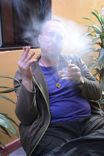 nach den vielen Steinen komm ein gemütlicher Abend mit selbstgemixtem Pisco Sour gerade recht. Auch ein Zigarillo darf zur vollendeten Freude nicht fehlen ...