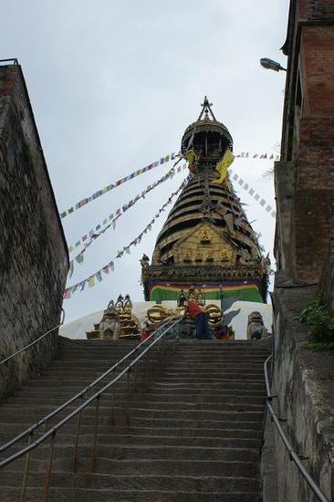 Treppe zur Swayambhunath Stupa