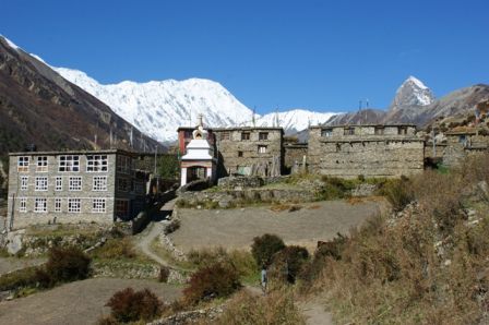 In Khangsar (3734mueM) machten wir eine laengere Teepause.