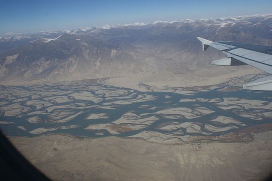 Riesiges Flussdelta vor der Landung in Lhasa