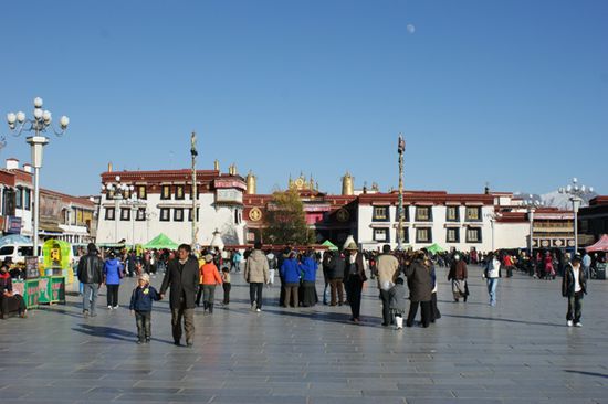 Blick auf den Jokhang-Tempel.