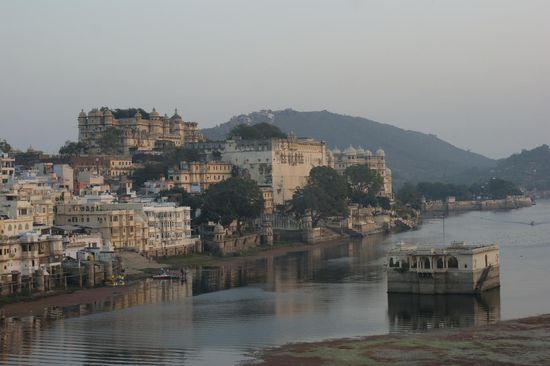 Aussicht von der Terrasse auf den City Palace.