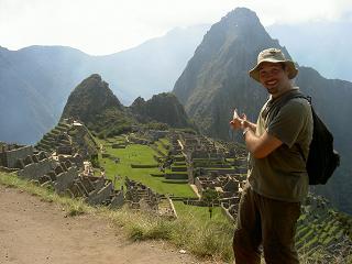 MachuPicchu (im Hintergrund rechts der Berg Waynapicchu)