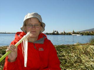 Nicole isst den Uros gerade die Insel weg