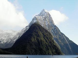 Der Milford Peak einmal ohne und ...