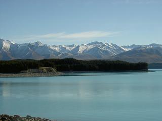 Ein tiefblauer See