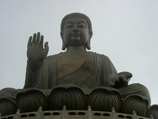 Die grosse Buddha Statue ...