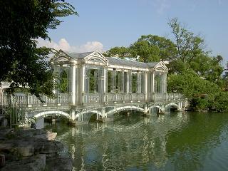 Eine Glasbruecke