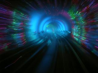 So sieht's in dem Tunnel aus...