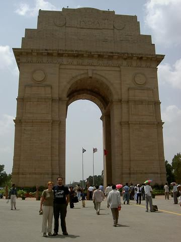Wir beide vor dem India Gate