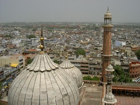 Blick von der Moschee auf Delhi