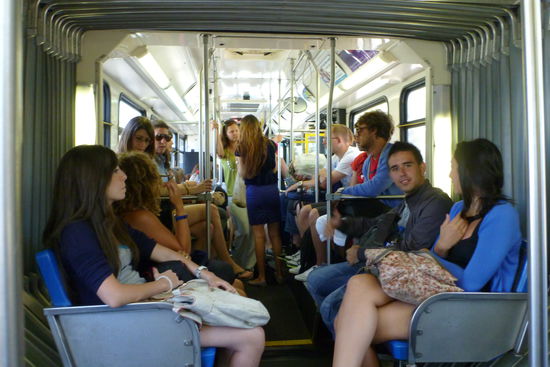 Insgesamt waren wir wohl um die 30, aber nach wenigen Minuten bildeten sich selbstverständlich kleinere Gruppen. Mit 30 Leuten gemeinsam durch den Zoo zu laufen wäre aber sicherlich auch des Guten zuviel gewesen.