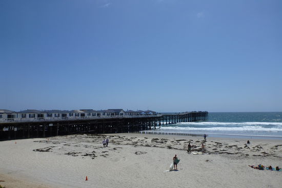 Kaum zu glauben aber die Hütten auf dem Pier kann man mieten.