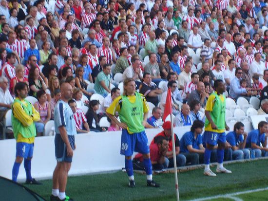 Hier dritter von links, Eugen Polanski. War frueher bei Gladbach.