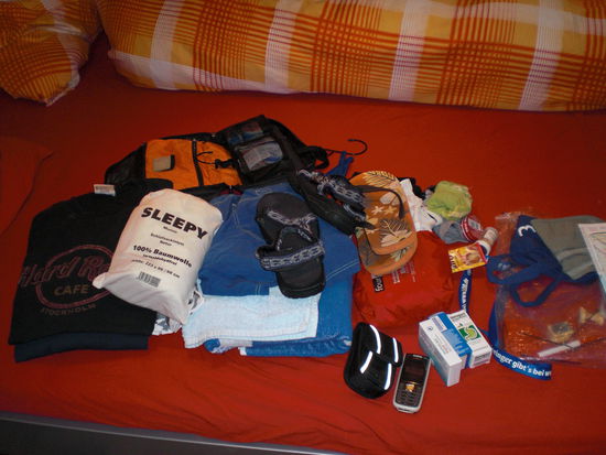 Das soll alles in den Rucksack rein !