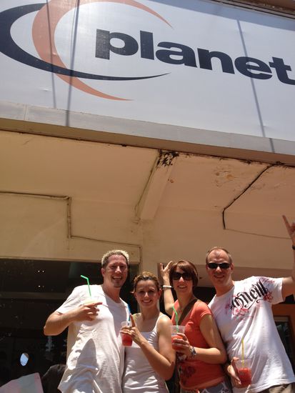 und mal nen Gruss an das Planet-Team  aus Laos schicken