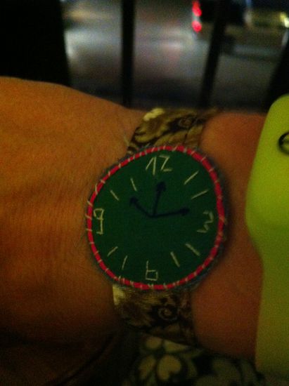 "Jetzt ist es aber schon spät" sagt Roland... "es ist kurz nach oder so..." 