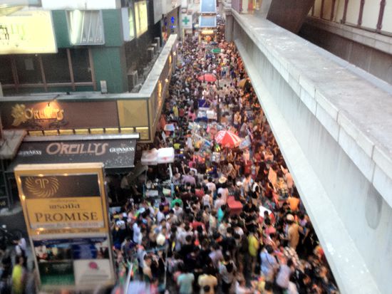 Wasserschlacht an jeder Ecke Bangkok's