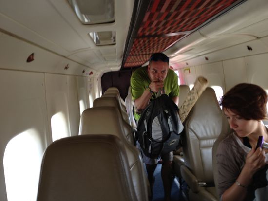 Die reservierten Sitzplätze werden eingenommen.