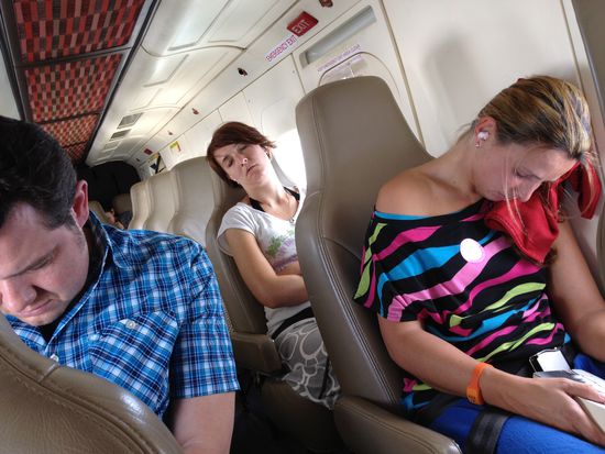 2 Minuten später... So langweilig ist der Flug auch nicht.