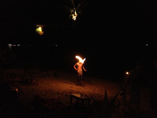 Feuershow am Strand