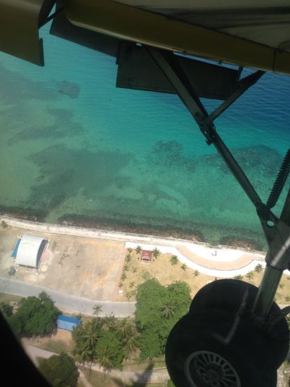 Sehr gut... Der Flieger hat ein Fahrwerk