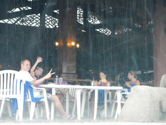 Hier der Rest der Gruppe beim Mittagessen