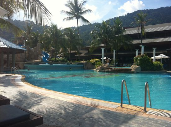 Pool mit Kinderrutsche für meine Jungs