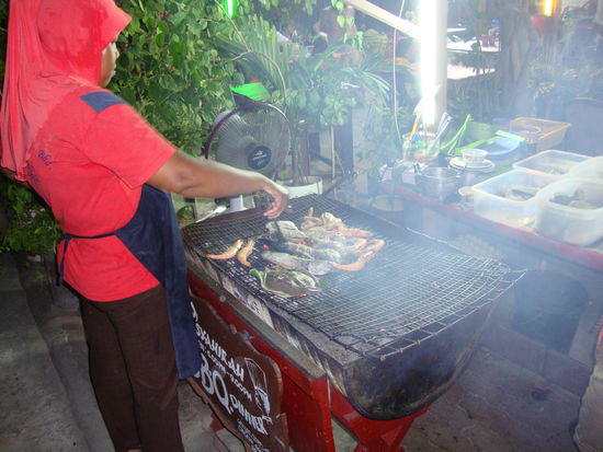 Wir sind mal wieder beim gleichem BBQ-Grill.
Nach dem Motto "never change a running system"