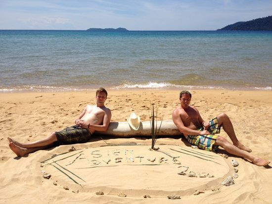 Nun noch ein Foto für unsere Ur-Enkel machen und uns gegenseitig auf die Schulter klopfen.