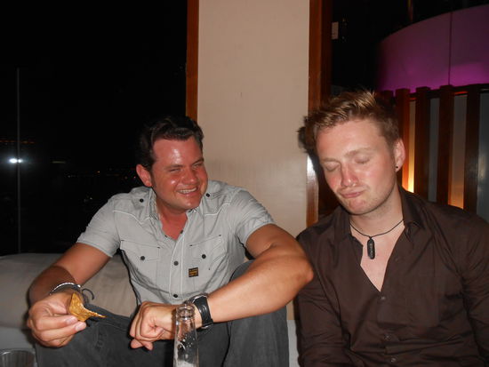 Siegessicher und mit GROSSEM Selbstbewusstsein geht es in den heutigen Abend...