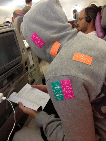 Hilft nicht nur, wenn man schläft, sondern auch wenn man wieder wach ist und z. B. liest.