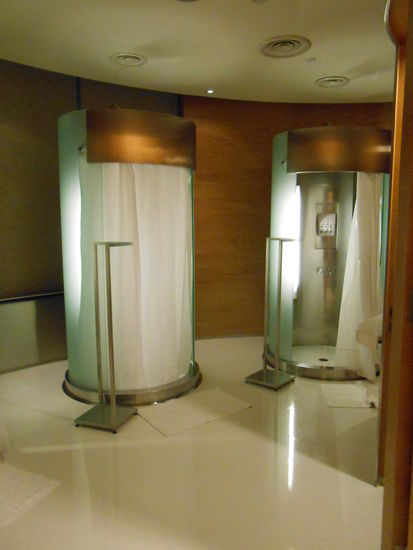 Die Duschen im Spa-Bereich