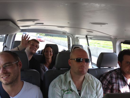 Die knappe Stunde Fahrt geht auch schnell vorbei