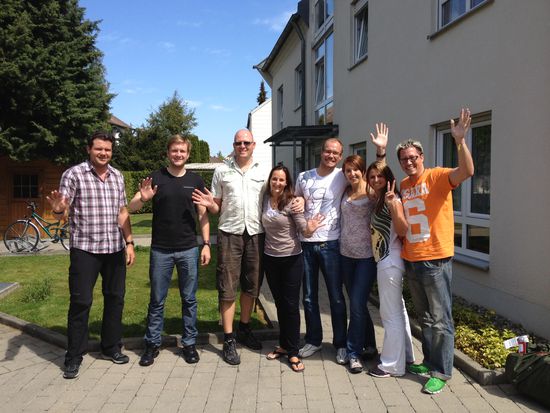 Tschö mit Ö, Salü mit Ü, Baba mit A, Servus, pfiat's eich alle mitanand