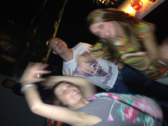 Dancen im M1NT-Club.
Da sag ich jetzt mal nix dazu zu diesem "Move"  