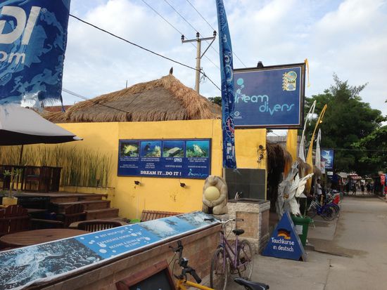 Meine Tauchschule, die "Dream Divers"